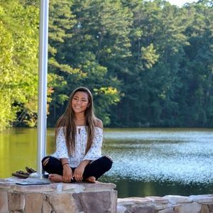 Meet your Posher, Hope